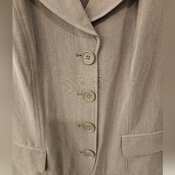 NWT - Lane Bryant Light Brown - Poly Rayon Stretch Blazer - Size 14/16W - Picture 2 of 7